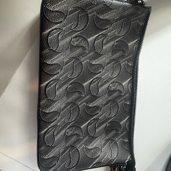 Christian Louboutin Black Crossbody Belt Bag with Red Tag - Picture 2 of 11